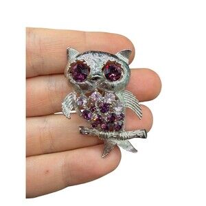 Vintage silver tone Owl Brooch with purple rhinestones cute owl pin
